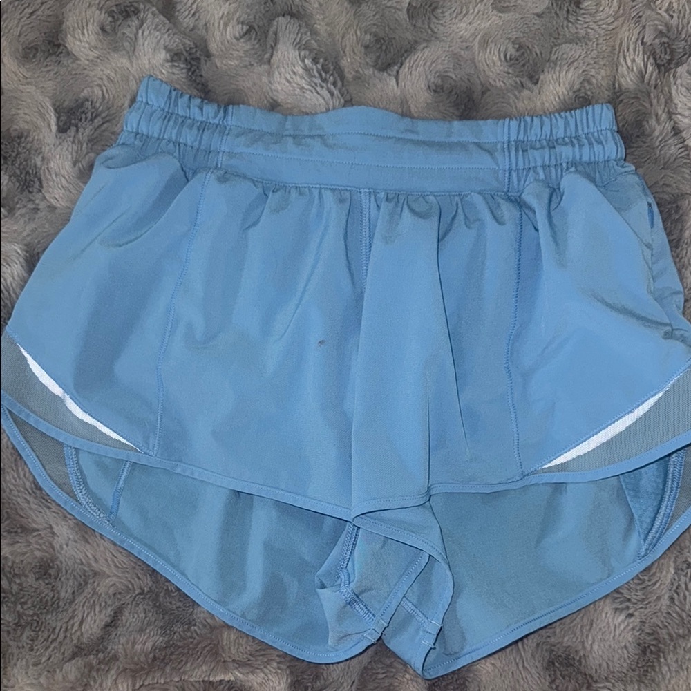 Lululemon hotty hot lowrise 2.5 shorts color: Aero Blue